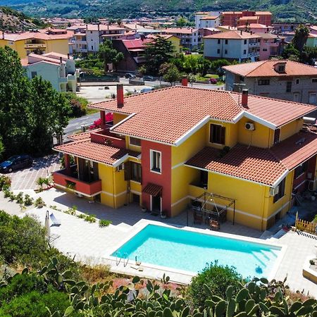 Le Pavoncelle Ξενοδοχείο Bosa Εξωτερικό φωτογραφία